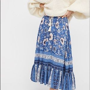 Spell Zahara Skirt Size Large